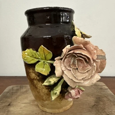 Antike französische Longchamp Majolika applizierte Rose Impressionist Vase - Bild 1 von 4