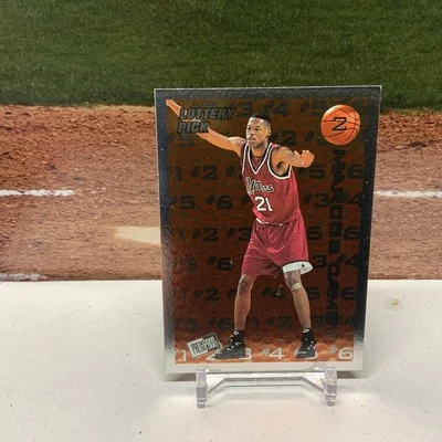 Press Pass Lotto Marcus Camby 1996 L2 pies Paquetes de 6 selecciones en la parte posterior probabilidades 1:360  Foto 1 de 2