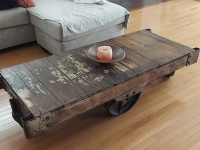 Mesa carro ferrocarril Foto 1 de 3