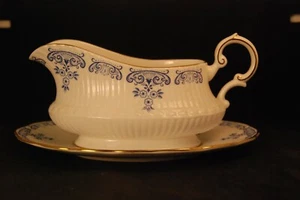 Fontainebleu 12 Oz. Gravy Boat and Dish Royal China - Picture 1 of 1