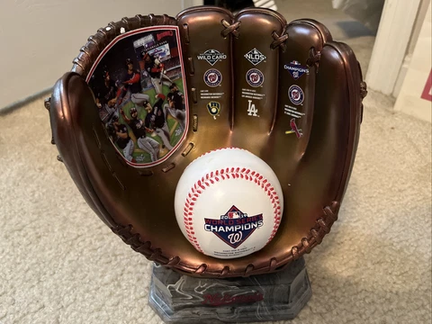 Washington Nationals 2019 World Series Commemorative Glove trophy Cover