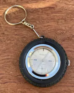Reloj Bolsillo FIAT Original Años 60 Llavero Rueda Acero Cuerda Manual #CB - Imagen 1 de 7