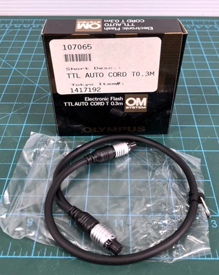 Olympus OM System TTL Auto Cord T 0.3m Off-Camera Flash Cable 1ft 1417192 NOS - Image 1 of 4