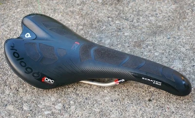 Sillín Prologo Scratch Pro 134 CPC TiRox Rails Italia asiento negro rojo bicicleta de carretera Foto 1 de 4