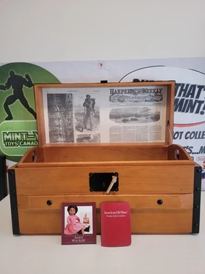 Baúl de madera Pleasant Company American Girl Addy Walker con forro semanal Harper’s Foto 1 de 4