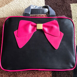 Betsey Johnson Black Leopard Print Big Pink Bow  Weekender Cosmetic Bag NWT