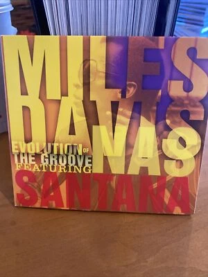 (Excellent) MILES DAVIS Featuring SANTANA Evolution of the Groove CD Nas Foto 1 de 4