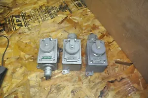 LOT OF 3 Russellstoll 3744 10A/250V 20A/125V 4 Pin Sleeve Receptacle USED - Picture 1 of 6