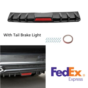 Difusor de parachoques trasero universal para automóvil alerón labial Canard con luz de freno trasero LED - Imagen 1 de 12