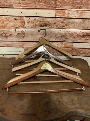 Lote De Perchas De Colección Para Trajes Nordstroms Más Foto 1 de 4