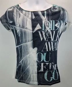 MM) Camisa para mujer Bershka with Love torso gráfico no se fue cremallera mediana - Imagen 1 de 6
