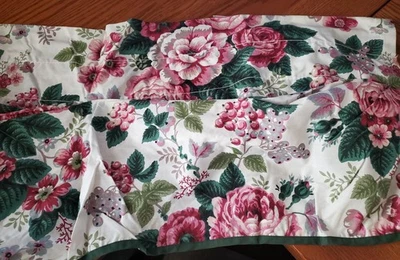 Cenefa Waverly Williamsburg 5 de colección Fairfield Blair Gardens 78 x 14 Foto 1 de 3