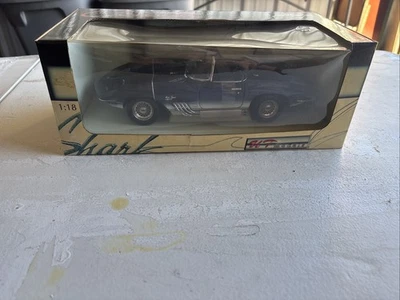 Chevrolet Corvette Mako Shark 1:18 azul oscuro de UT Limited 21061 Foto 1 de 4