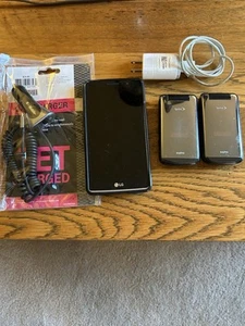 Collection d'anciens téléphones portables et accessoires comme sur les photos - Photo 1 sur 2