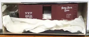 Roundhouse 7776 HO Scale 40' Steel AAR Boxcar Kit "Nickel Plate Road" - Picture 1 of 7