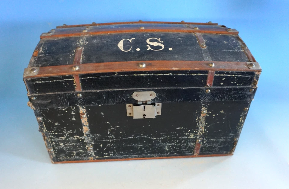 Vintage Truhe Kiste Reisetruhe Paul Burckhardt Stuttgart um 1900  (F025-498) - Bild 1 von 4