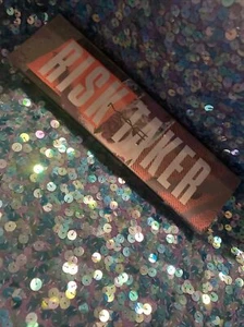 MAC - RISK TAKER - EYE SHADOW X 8 + HIGHLIGHTER PALETTE - NEW DISCONTINUED - Picture 1 of 8