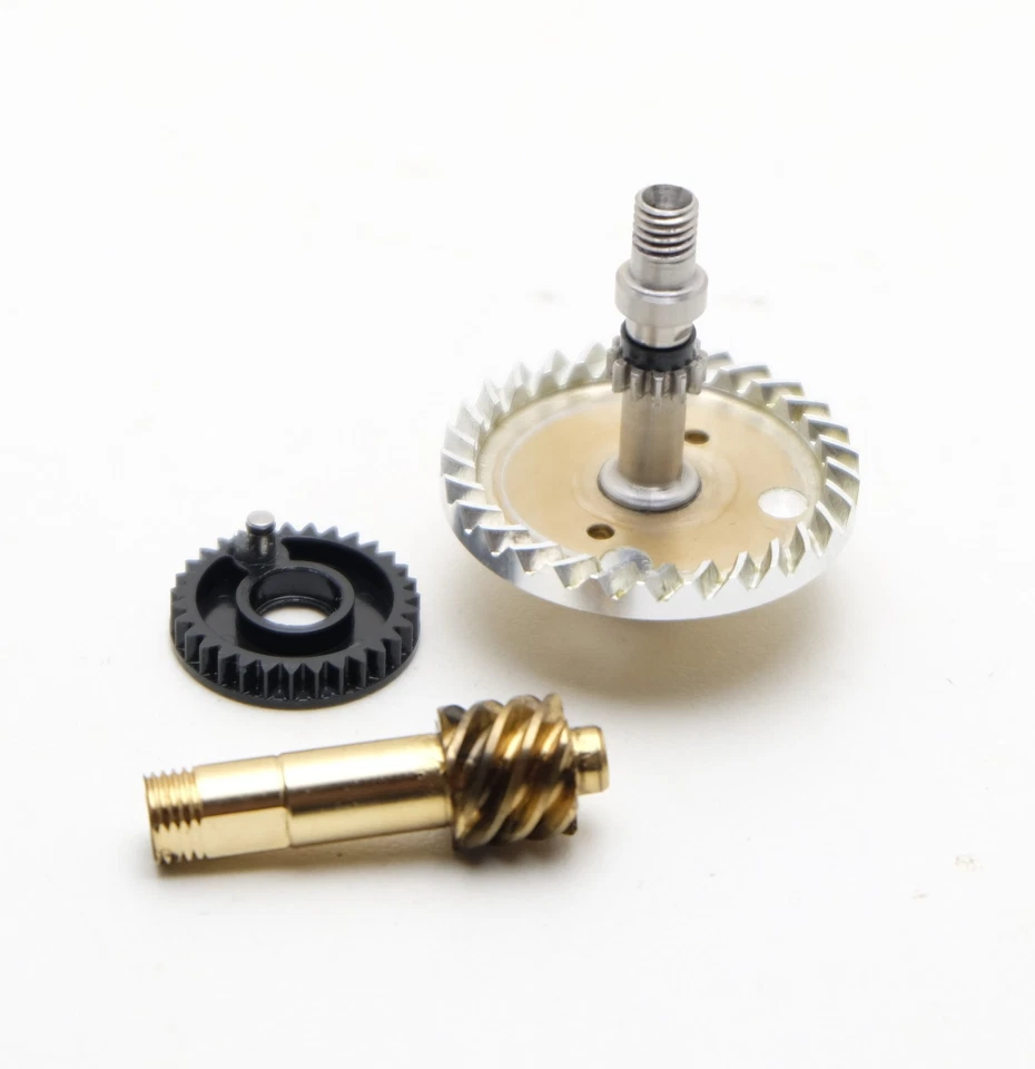 Engranaje principal, engranaje de piñón y engranaje pequeño Daiwa Certate 13 2508PE Foto 1 de 1