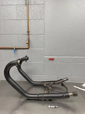 MOTO GUZZI V7 TRES CABEZALES, ESCAPE 2017 Foto 1 de 4