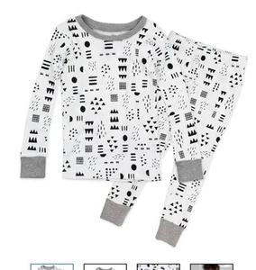Boys / Girls Pajama Set SZ 5T Black And White Soft And Comfortable - Picture 1 of 7