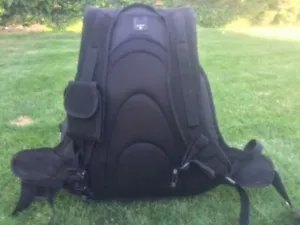 MOTORCYCLE BACK PACK BLACK HOLDS HELMET CD HEADPHONE REFLECTIVE PIPING 3 POCKETS - Bild 1 von 6