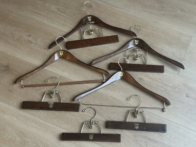 Lote De 7 Pantalones Traje De Colección Lee Rowan Hanger De Lujo De Madera Dura Para Hombre Combinación Foto 1 de 4