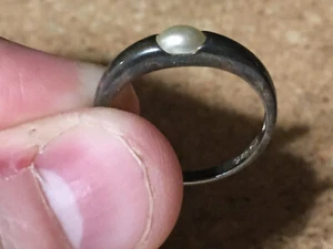 VINTAGE STERLING SILVER 925 AVON DOME STYLE WHITE PEARL RING SIZE 9 /WRONGWAY052 - Picture 1 of 5