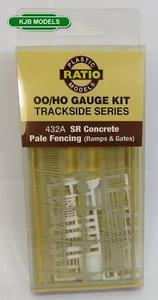 BNIB OO Gauge Ratio 432A SR Concrete Pale Fencing Ramps and Gates - Plastic Kit - Picture 1 of 2