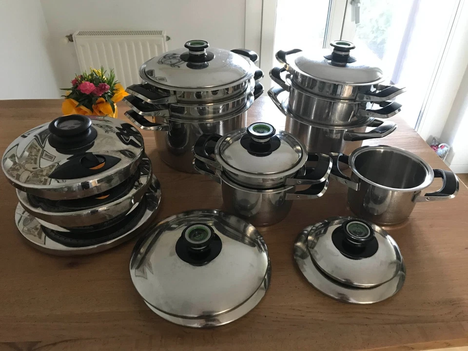 Set completo pentole AMC acciaio inox,coperchi c/termostato e per cottura veloce - Immagine 1 di 1