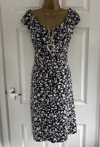 Gina Bacconi Dress Size 16 Stretch Pleated Black Grey White Geo Print Excellent - Picture 1 of 12