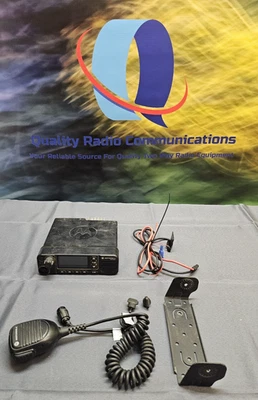 Motorola MOTOTRBO XPR5550 UHF 403-470 MHz Two Way Radio AAM28QPN9KA1AN - Image 1 of 4