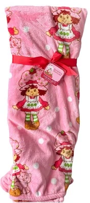 MANTA DE LUNARES ROSA DE GRAN TAMAÑO CON PASTEL DE FRESA Y NATILLAS EL GATO  Foto 1 de 4