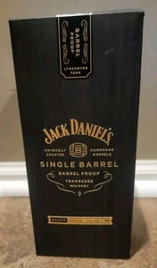 Botella y caja Jack Daniels de un solo barril a prueba de barril etiqueta dorada fechada y numerada - Imagen 1 de 13