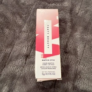 Fenty Beauty von Rihanna STRAWBERY POP Match Stix Wange + Lippenstift 0,176 Oz. Neu im Karton - Bild 1 von 2