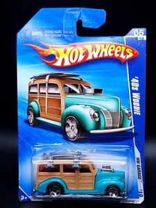 Hot Wheels 2010 '40s WOODIE HW GARAGE' 10 BLUE SURFBOARDS On TOP 5/10  - Bild 1 von 6