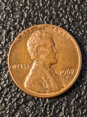 1962 D Lincoln Penny - "L" In Liberty On Edge - Image 1 of 4