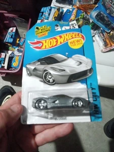 HOTWHEELS HW City Laferrari Damaged Card - Bild 1 von 1