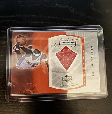 2002-03 Upper Deck DARIUS MILES Sweet Swatches Sweet Shot Jogo-Usado Patch #DM-S - Imagem 1 de 2