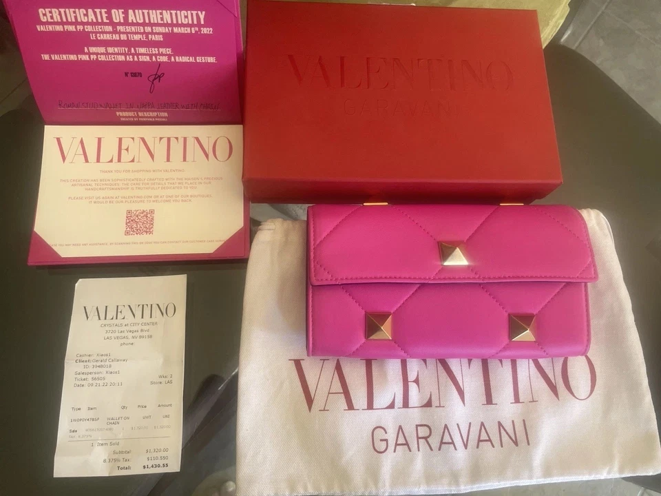 Bolso con tachuelas de roca Valentino Garavani Foto 1 de 1