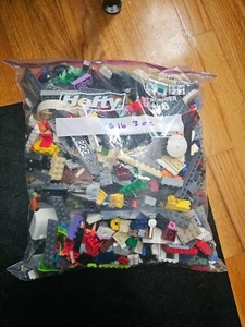 LEGO Bulk Lot of Pieces - Over 6 LBS (City, Friends, Star Wars, etc) - Picture 1 of 2