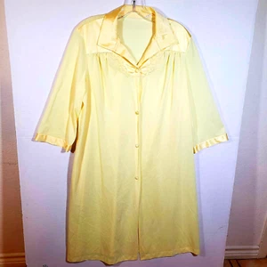 Vintage Vanity Fair Yellow House Coat Robe Sz 36 M Nylon USA Nylon Antron III - Picture 1 of 12