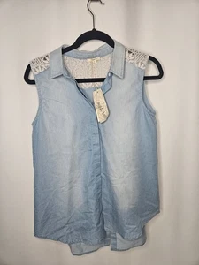 Mystree Chambray & Lace Button Up Shirt Size Small Boho Flowy Coastal NWT - Picture 1 of 9