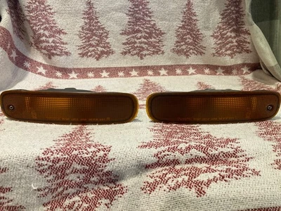 Turn Signals Pair 1997 Toyota Celica - Image 1 of 4