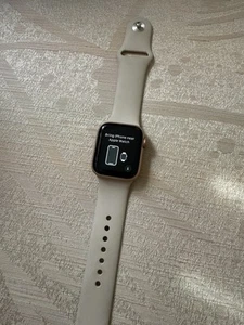 Apple Watch SE (2nd Generation) 40mm Aluminum Case with Sport Band - Starlight - Picture 1 of 3