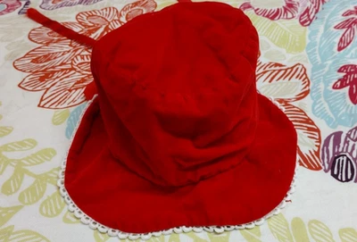 Chapéu de veludo vermelho vintage década de 1950 criança anos 50 anos 60 Papai Noel bebê? Lindo vermelho vibrante - Imagem 1 de 4