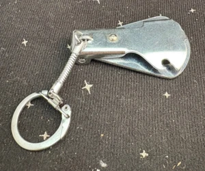 Llavero abrebotellas plegable de colección 4" años 80 - Imagen 1 de 5