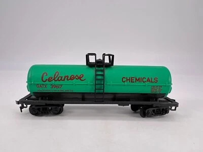 Unbranded #39617 HO Celanese Chemicals Green Single Dome Tank Car Good Condition - Image 1 of 4