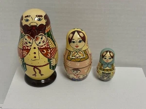 Verschachtelte Puppen Familie Matroschka russische handbemalt 3er Set (#16) - Bild 1 von 6