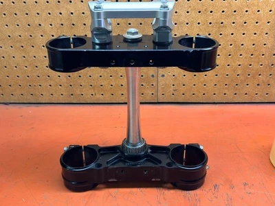 Abrazaderas triples desplazadas 22 mm 2017 KTM 450 XCF EXCF XCFW 2016-2023 Foto 1 de 4