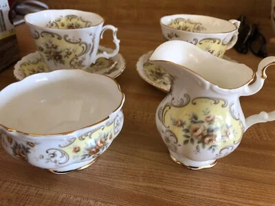 RARO Vintage Royal Albert Canción de Septiembre 2 tazas de té, 2 platillos azúcar y crema   Foto 1 de 4